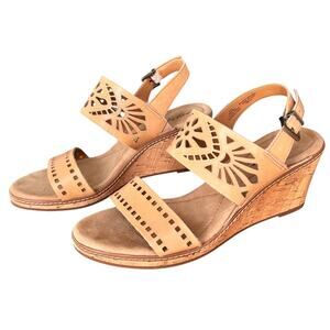 Easy Spirit Tan Leather Sandals 8.5M‎ Laser Cut 3" Wedge Heel Open Toe Vacation